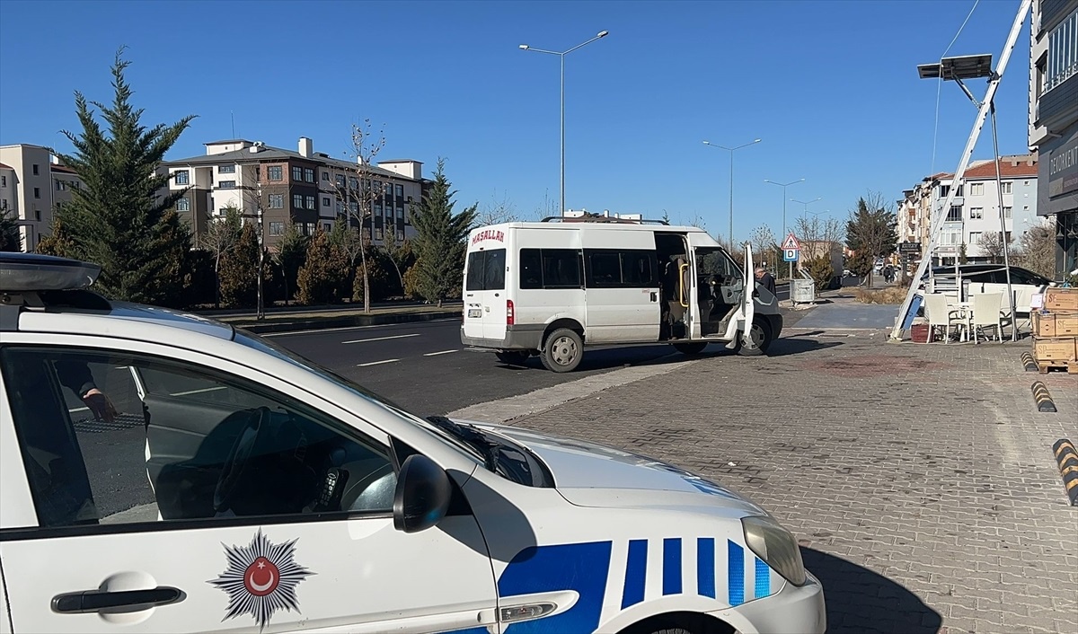 Nevşehir\'de Minibüs Çarpması Sonucu Bir Kişi Hayatını Kaybetti