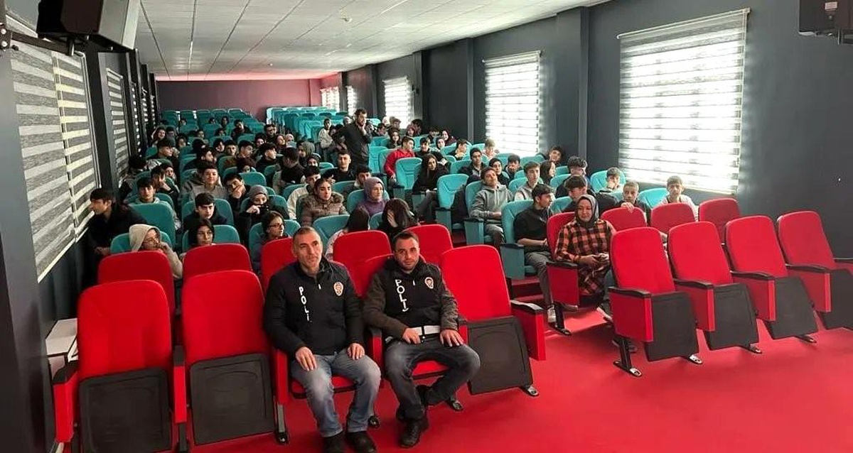 Tortum\'ta okullarda güvenlik eğitimi düzenlendi