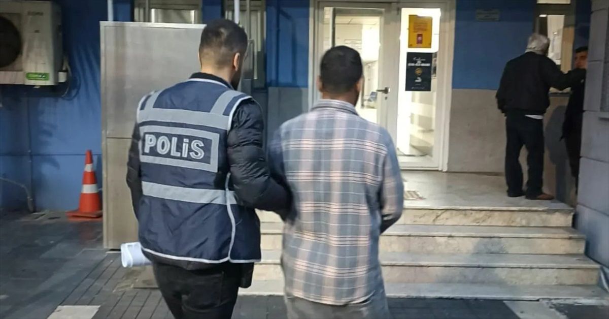 Serik\'te kaçak tütün ve makaron ele geçirildi