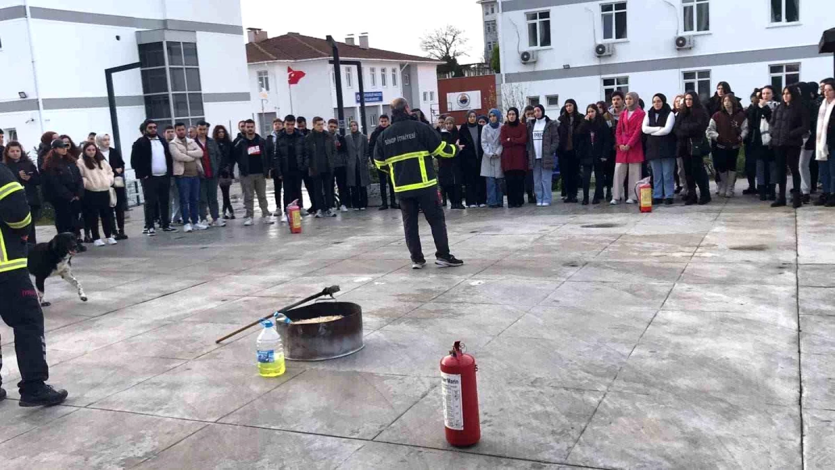 Sinop Üniversitesi\'nde yangın tatbikatı düzenlendi