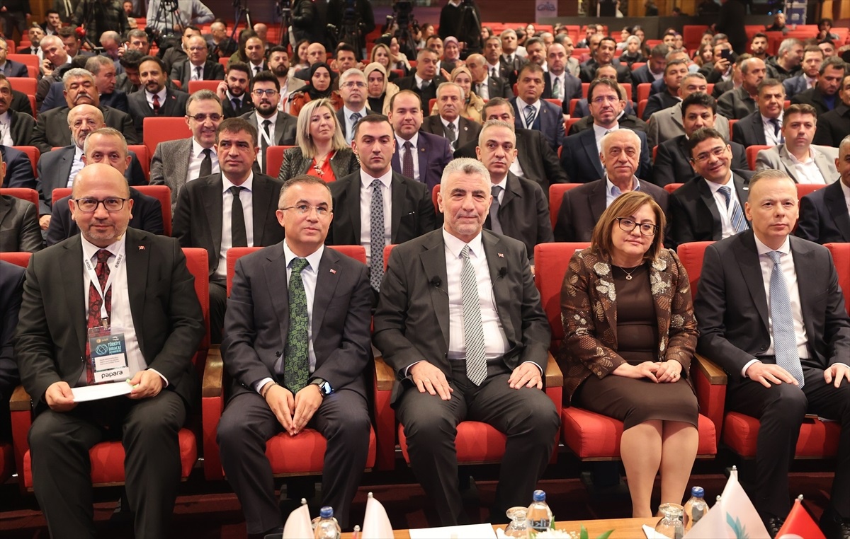 2023\'te Türkiye\'nin milli geliri 1 trilyon doları aşacak