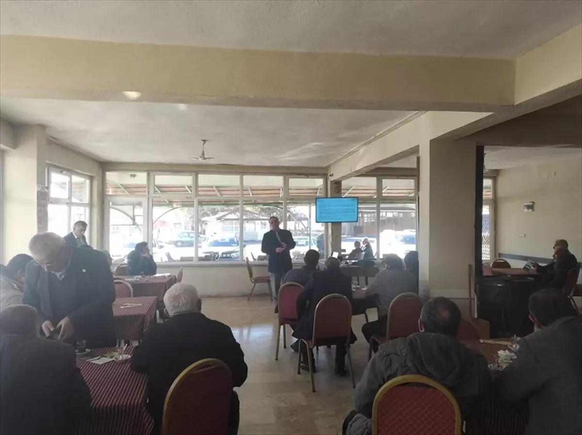 Konya'da çiftçilere tarım eğitimi ve sigorta bilgilendirmesi yapıldı