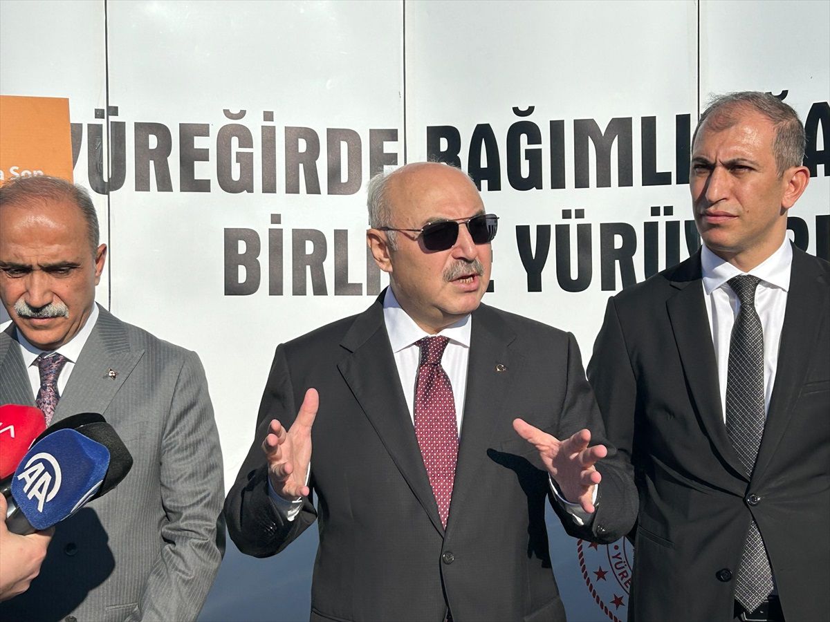 Adana\'da Uyuşturucu Bağımlılığıyla Mücadele Yürüyüşü Gerçekleştirildi