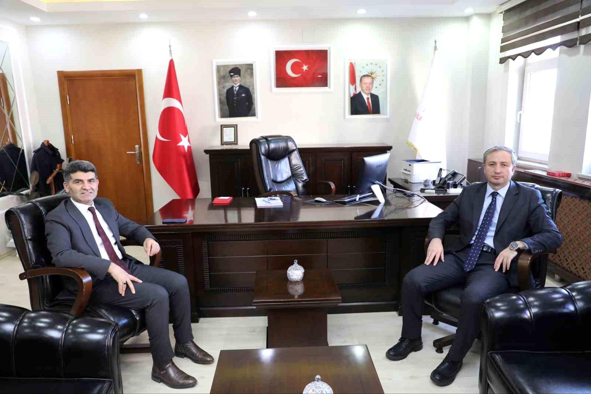 Ağrı İl Milli Eğitim Müdürü, Aile ve Sosyal Hizmetler İl Müdürünü ziyaret etti