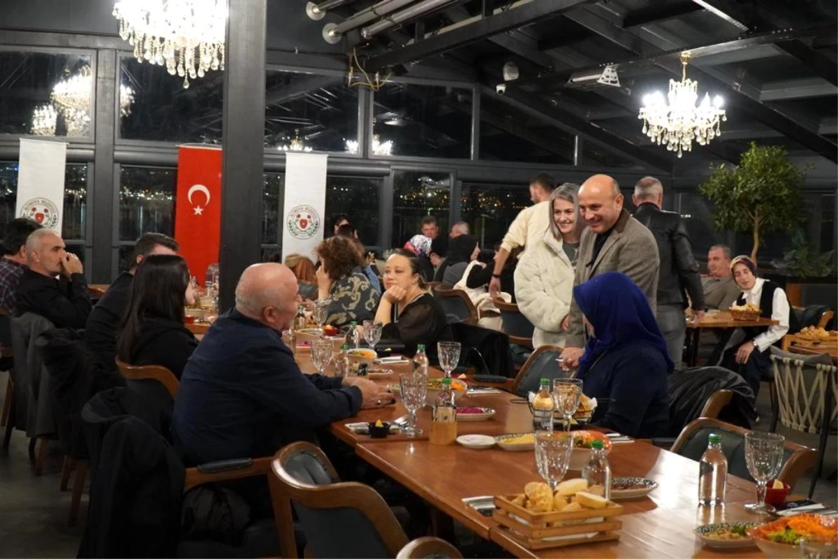 Altınova Belediye Başkanı Emekli Personelleri Vefa Gecesinde Buluşturdu