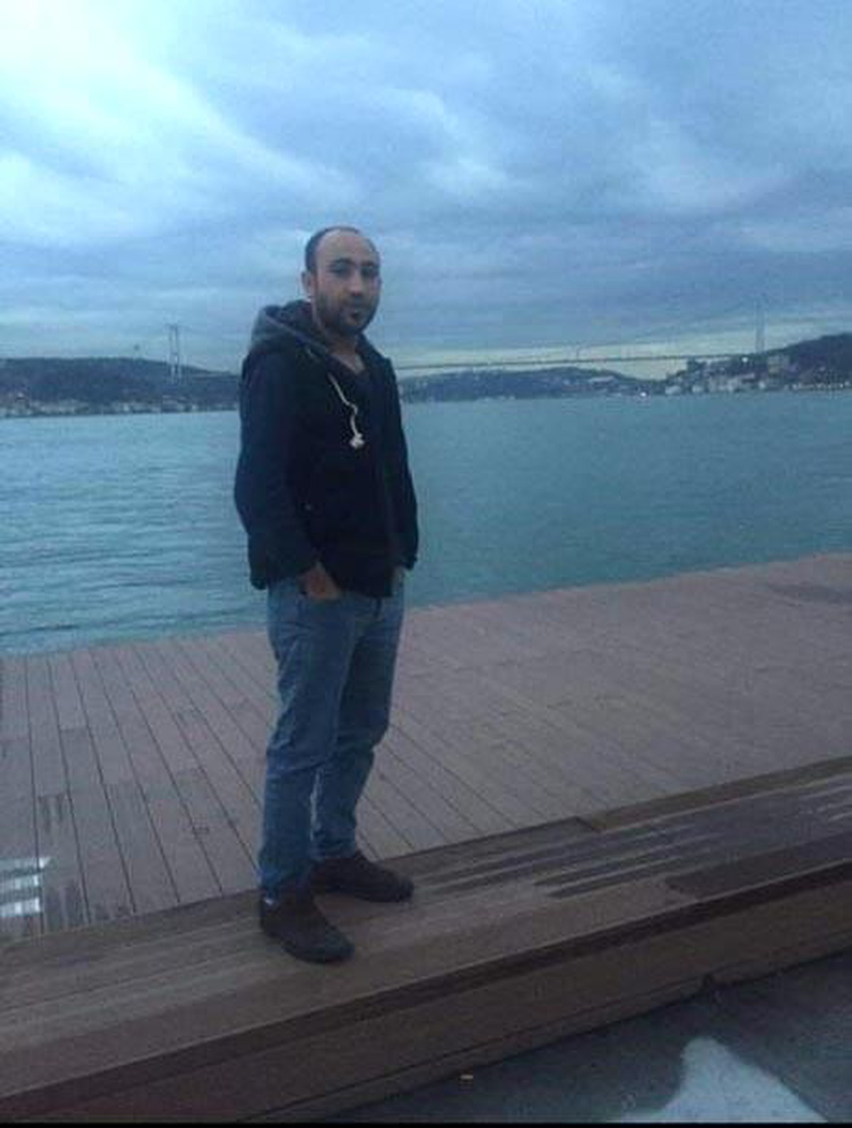 Başakşehir\'de Kamyon Şoförü Kör Noktada Kalan Kuryeyi Ezdi