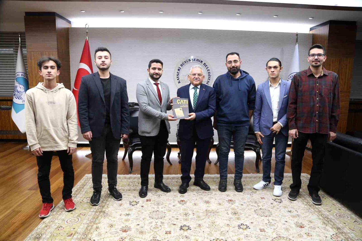 Başkan Büyükkılıç, STK temsilcileri ve muhtarları kabul etti