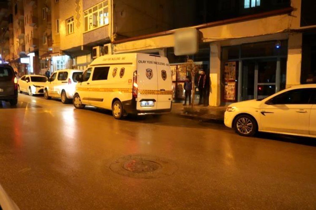 Bayburt\'ta 6 çocuk annesi kadın evinde boğularak öldürüldü
