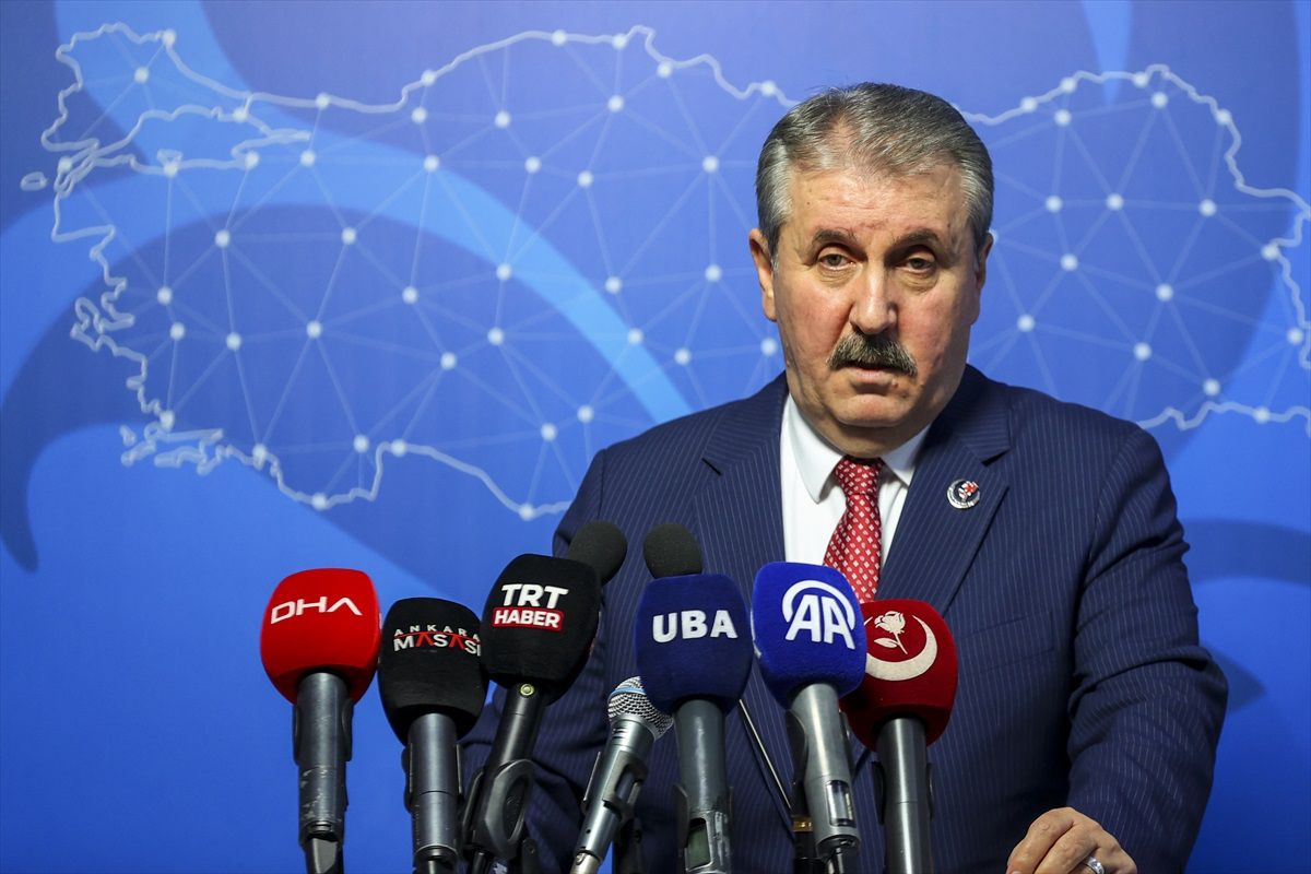 BBP Genel Başkanı Mustafa Destici, İsveç\'in NATO\'ya katılımına ilişkin protokolün onaylanmasını eleştirdi