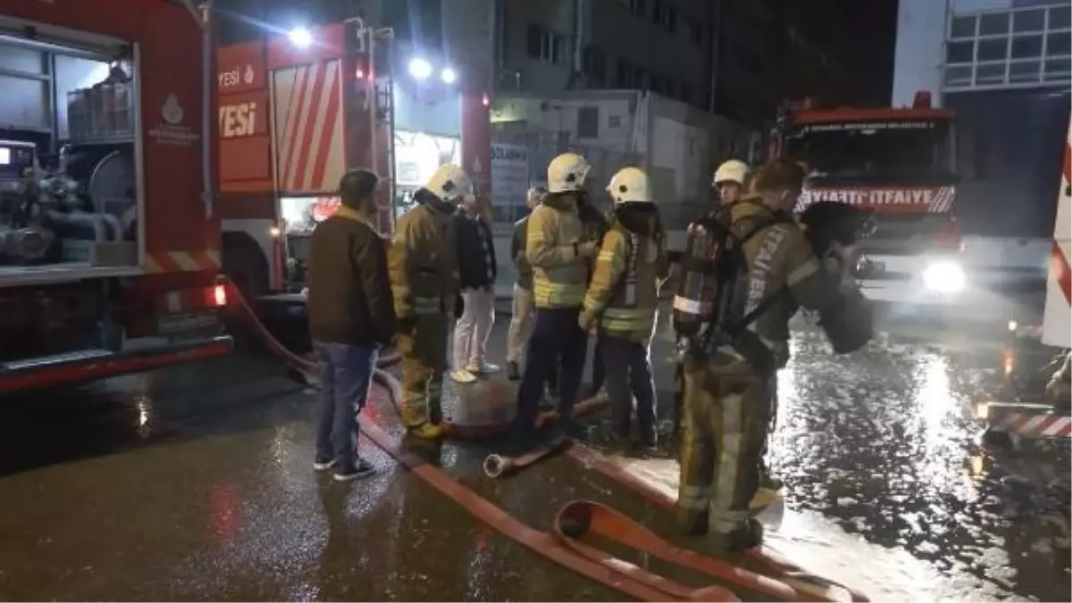 Beylikdüzü'nde boya atölyesinde yangın çıktı