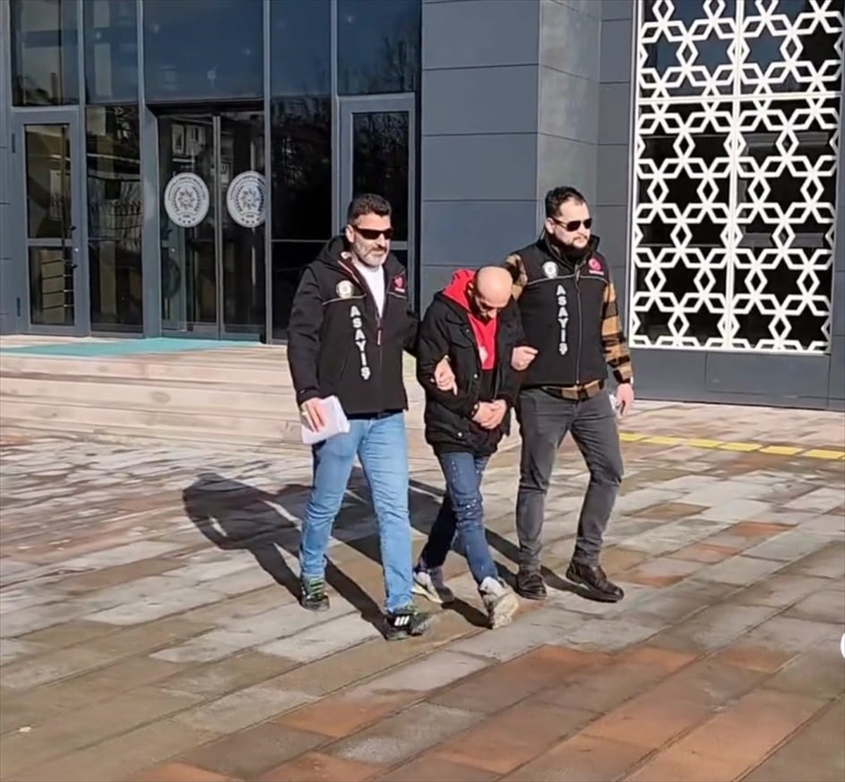 Çanakkale\'de masaj salonunda kimyasal saldırı