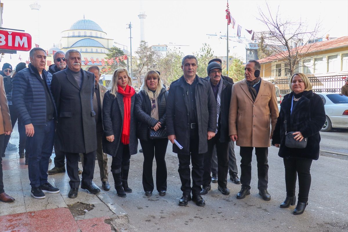 CHP Van İl Başkanlığı Terör Saldırılarını Protesto Etti