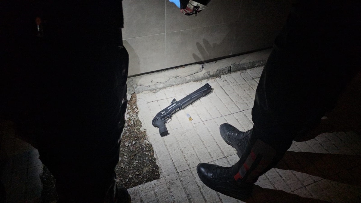 Çorum\'da Sokakta Havaya Ateş Eden Kişi Gözaltına Alındı
