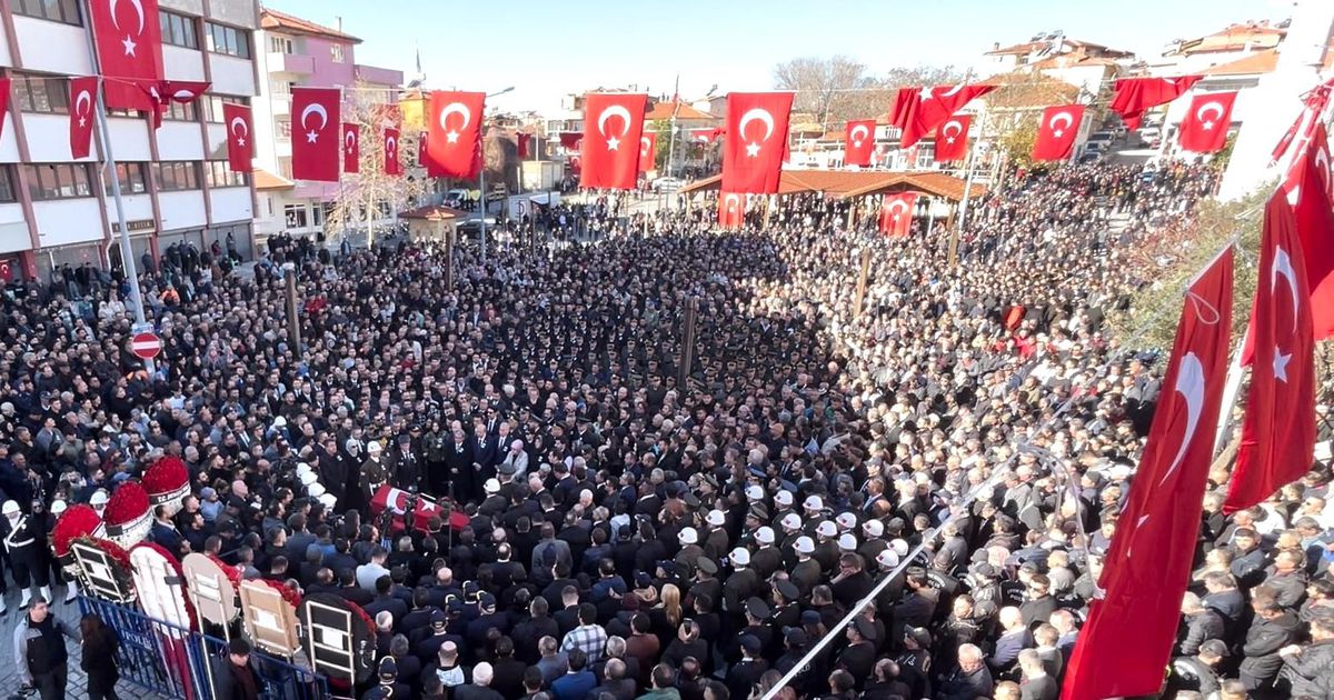Cumhurbaşkanı Erdoğan, şehit Uzman Çavuş\'un ailesiyle görüştü