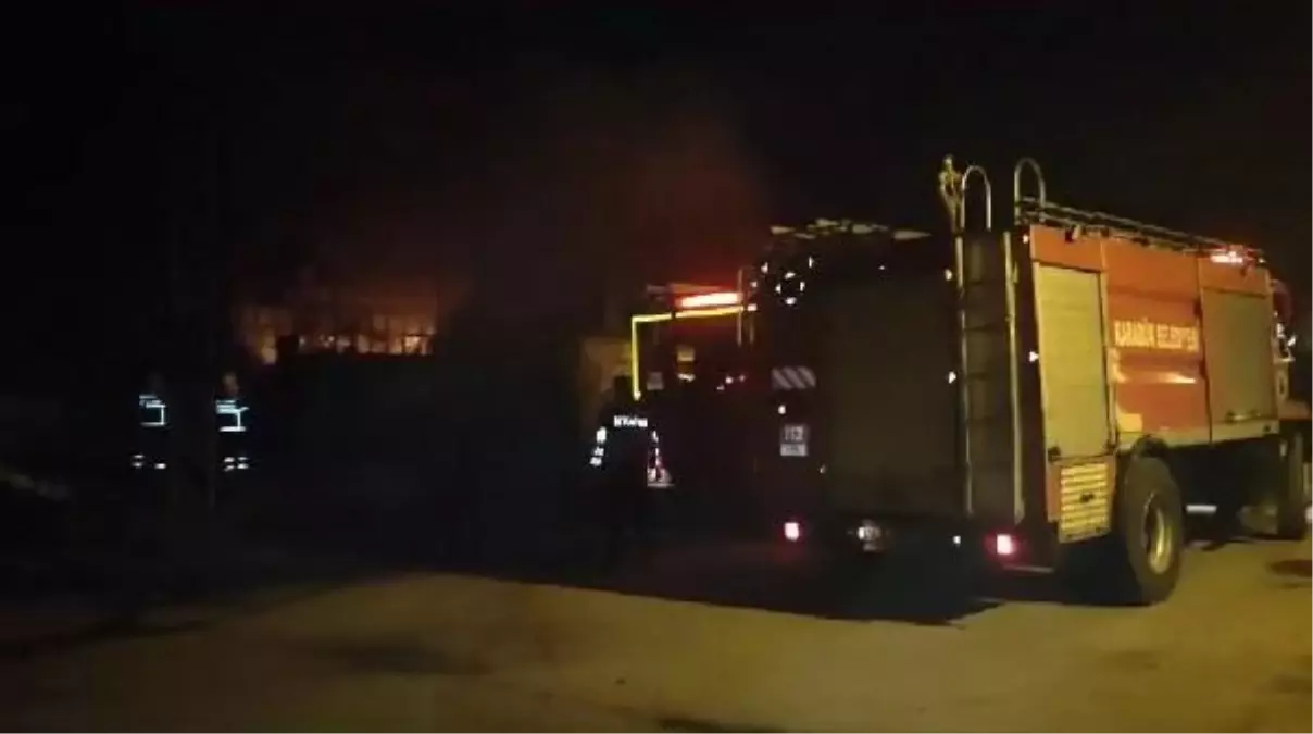 Karabük'te dorse tamir dükkanında yangın çıktı