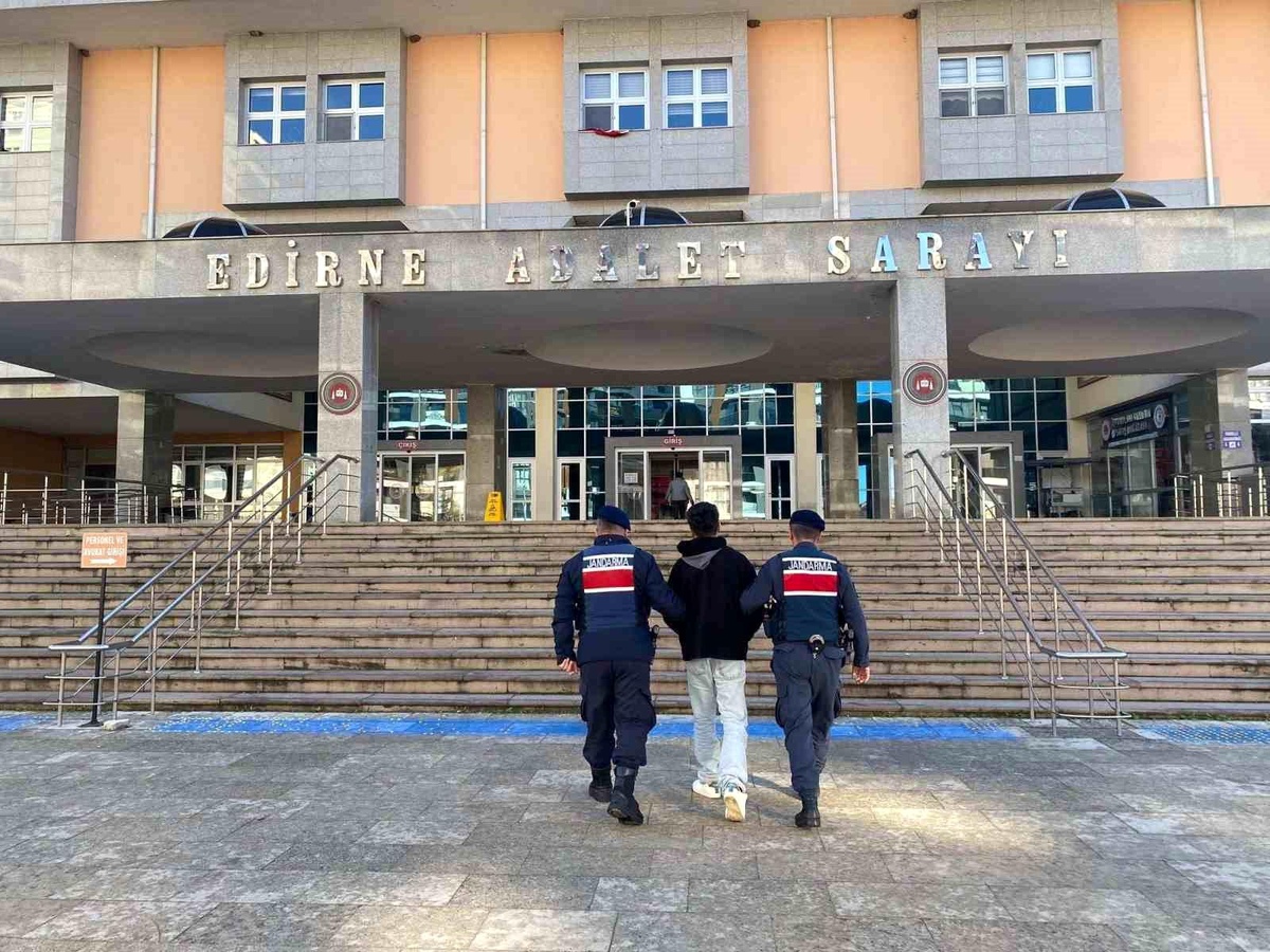 Edirne\'de Firari Hükümlü Yunanistan\'a Kaçmaya Çalışırken Yakalandı