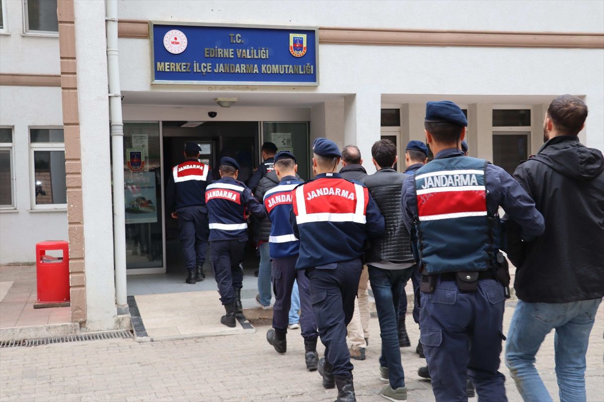 Edirne\'de 8 terör örgütü üyesi yakalandı