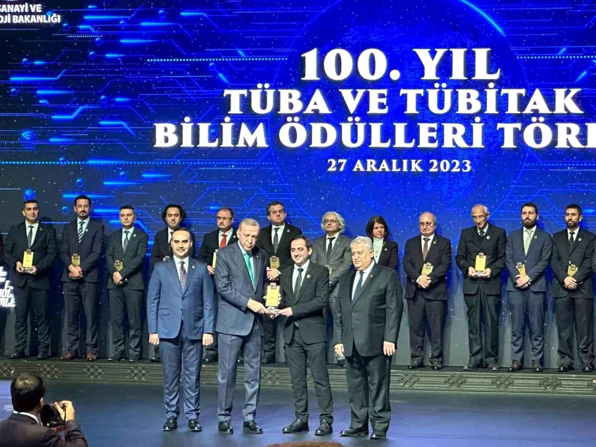 Erciyes Üniversitesi\'nden 5 Öğretim Üyesine Bilim Ödülleri