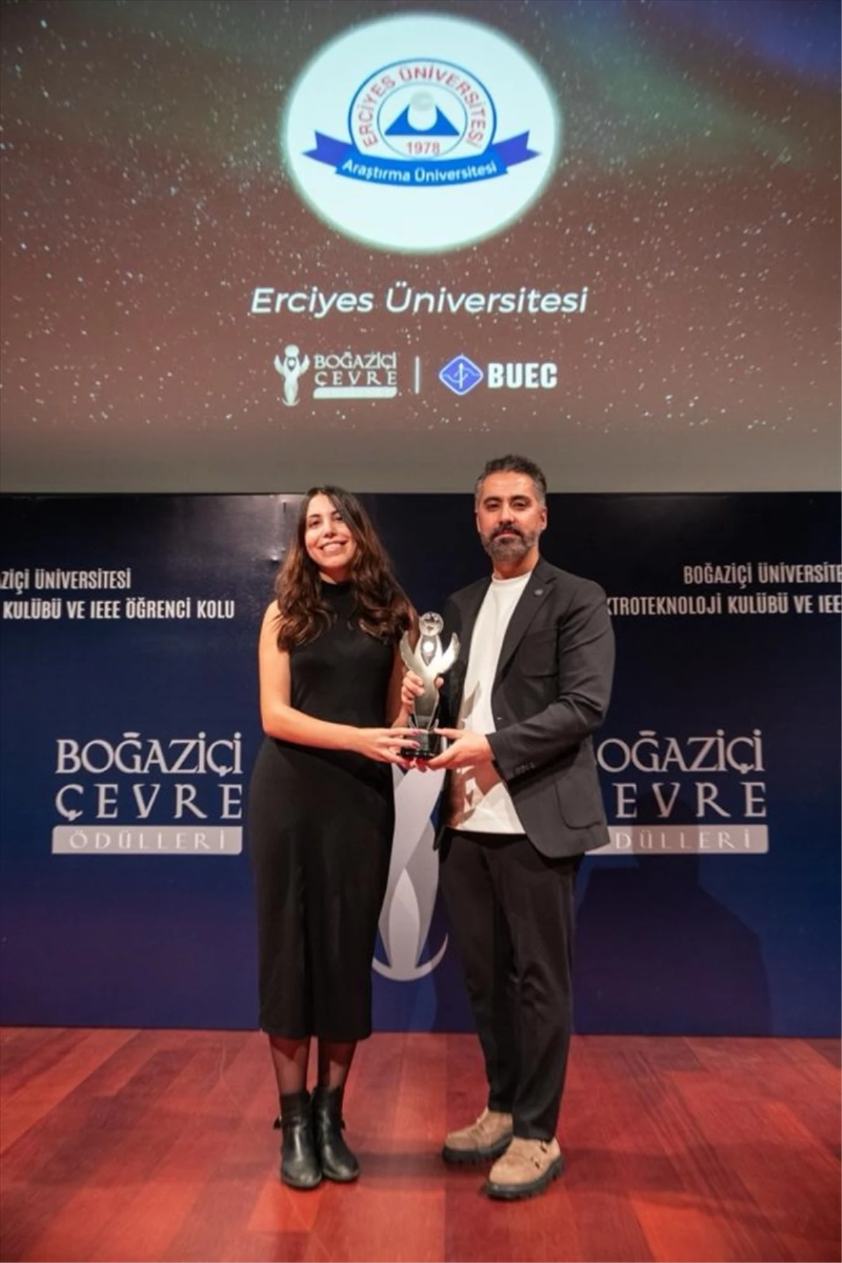 Erciyes Üniversitesi Yılın Çevreci Üniversitesi Ödülünü Kazandı