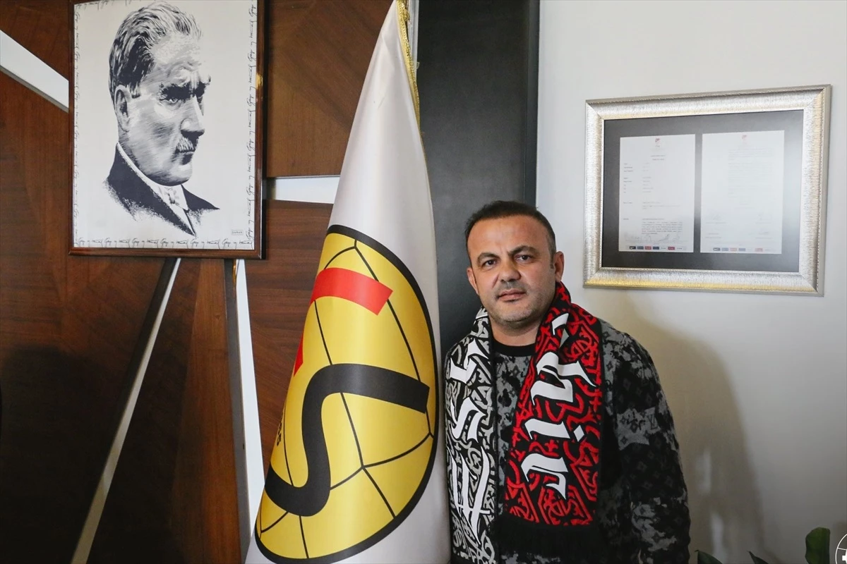 Eskişehirspor, Levent Kartop\'u teknik direktör olarak atadı