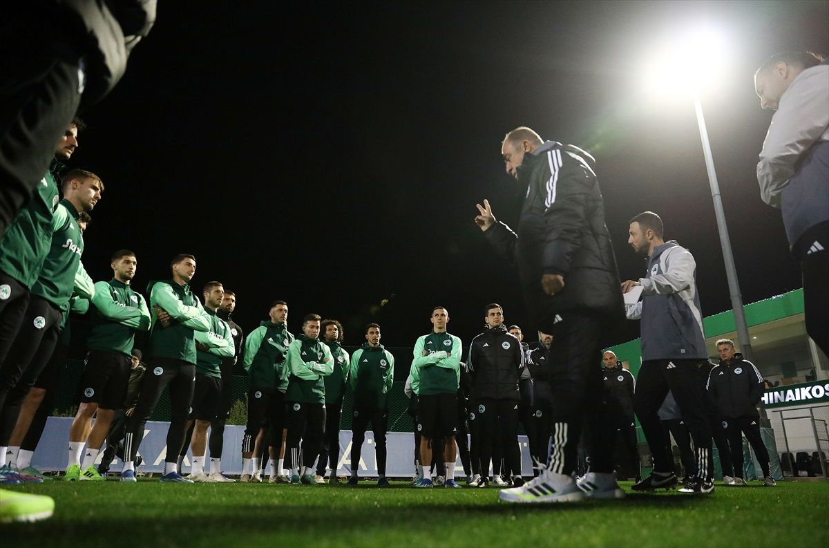 Fatih Terim, Panathinaikos\'un başında ilk antrenmanına çıktı
