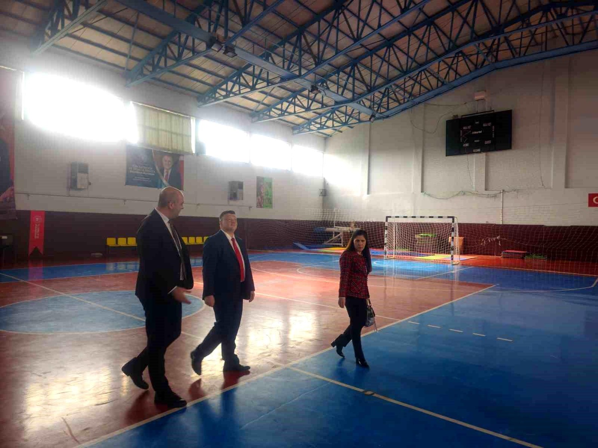 Aydın Germencik\'teki yarı olimpik yüzme havuzu için çalışmalar devam ediyor