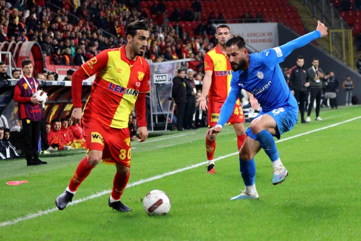 Göztepe\'nin alt yapısından yetişen Yalçın Kayan, kariyerinin en golcü sezonunu yaşıyor