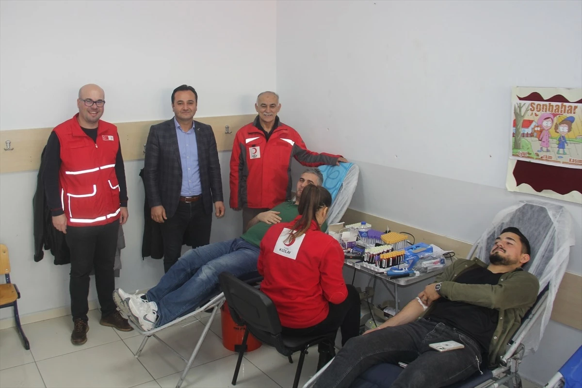 Havza İlçe Milli Eğitim Müdürlüğü ve Türk Kızılayı, Velilere Yönelik Kan Bağışı Kampanyası Düzenledi