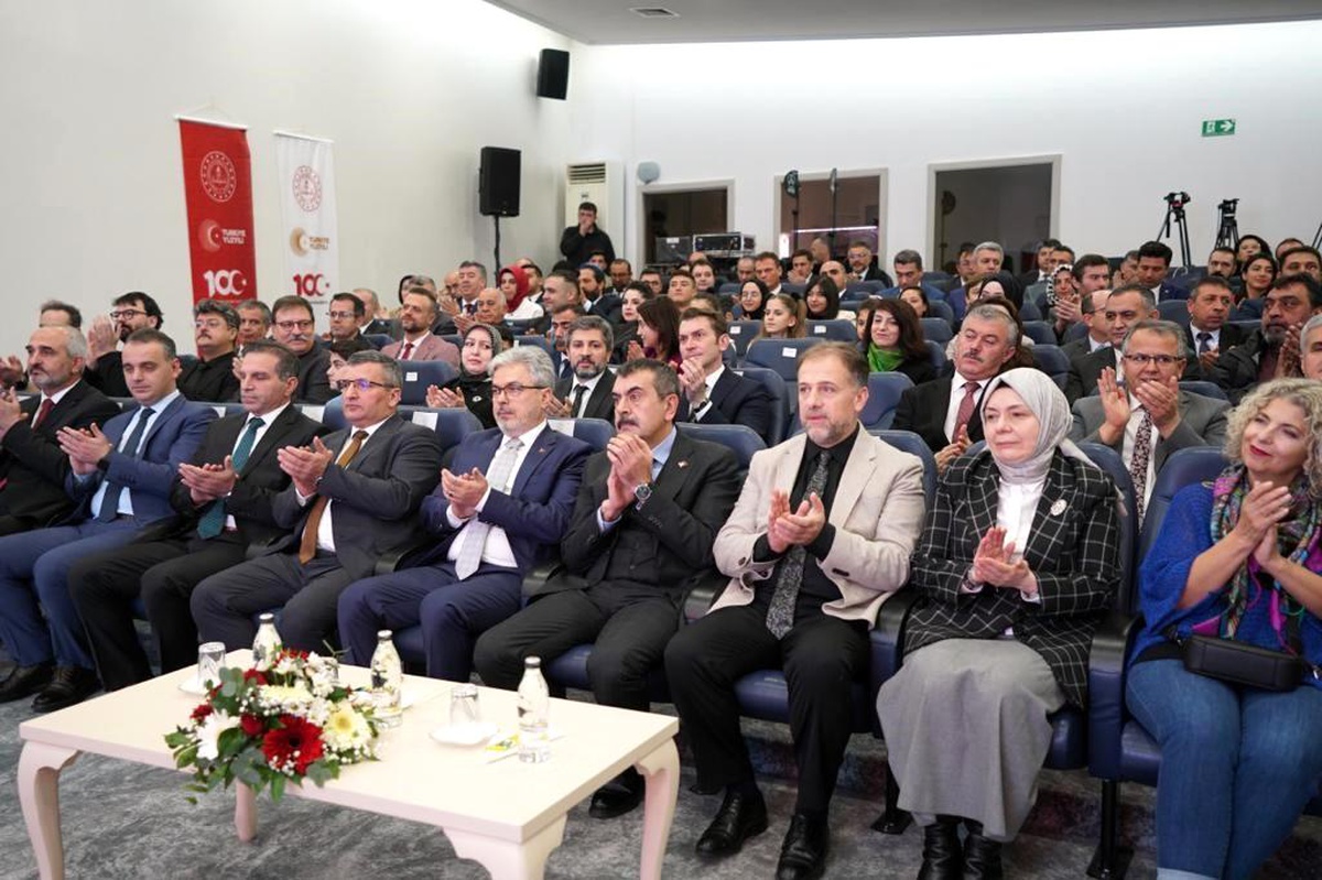 Cumhuriyet\'in 100. Yılı Etkinlikleri Kapsamında Kısa Film Yarışması