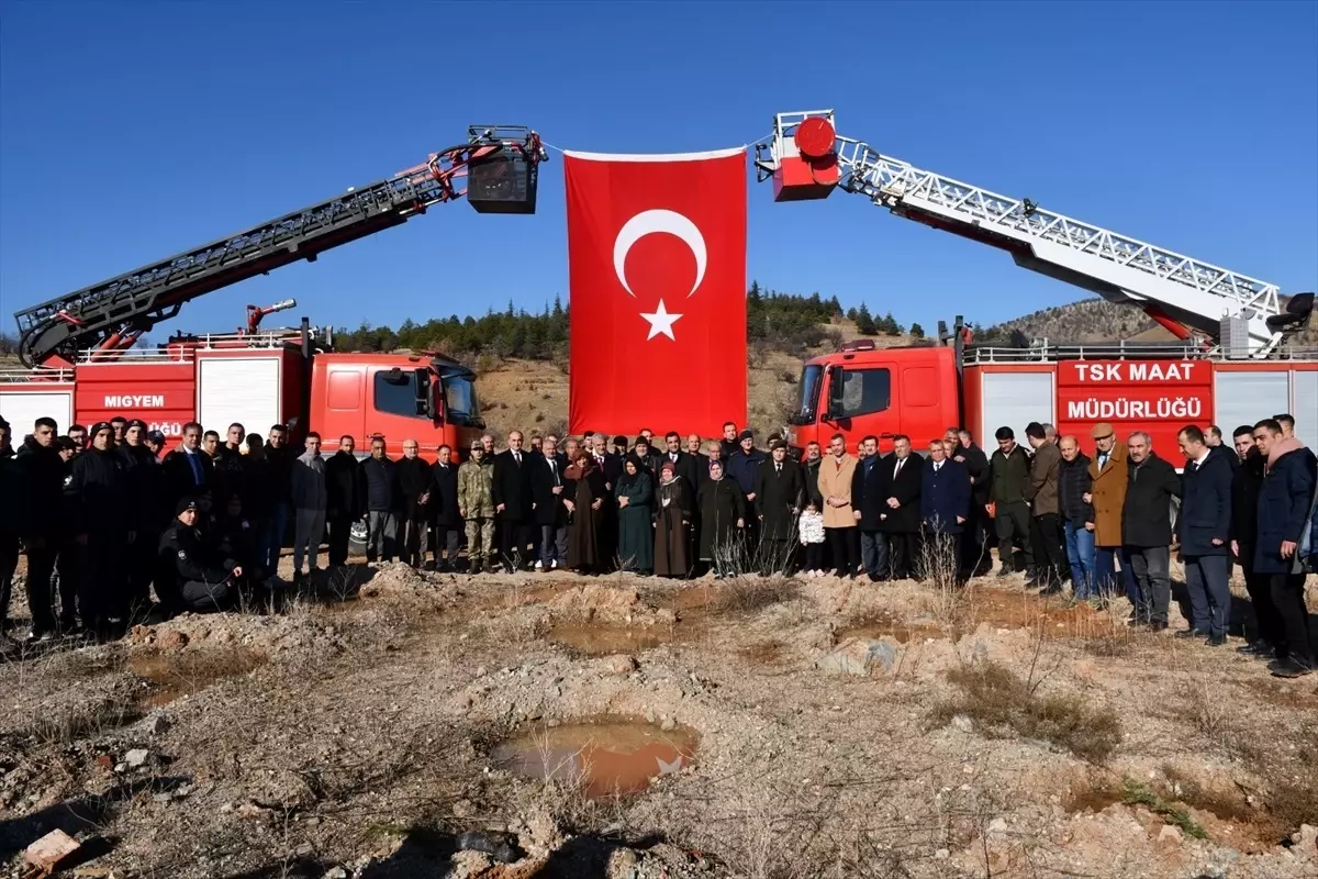 Kırıkkale Vatan İçin Can Verenler Derneği Cumhuriyet\'in 100. yılında fidan dikimi etkinliği düzenledi