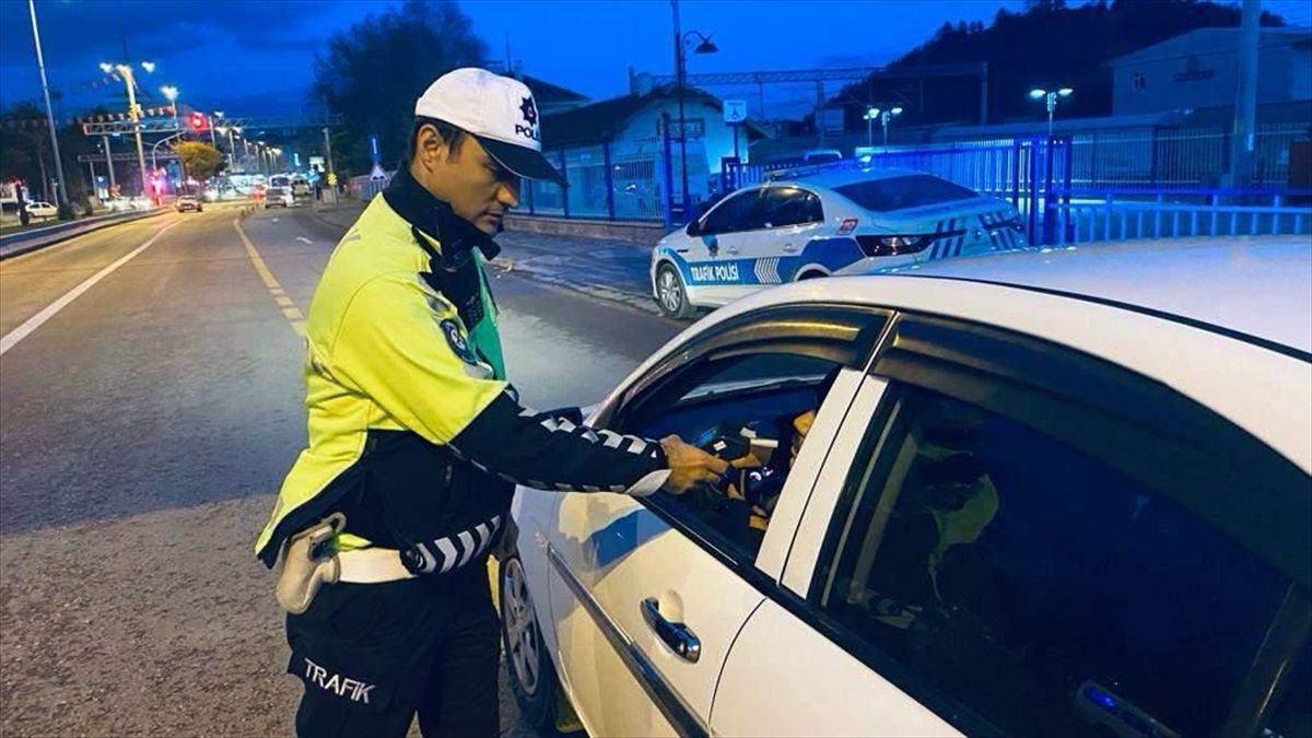 Kırıkkale\'de trafik kontrollerinde 26 araç trafikten men edildi