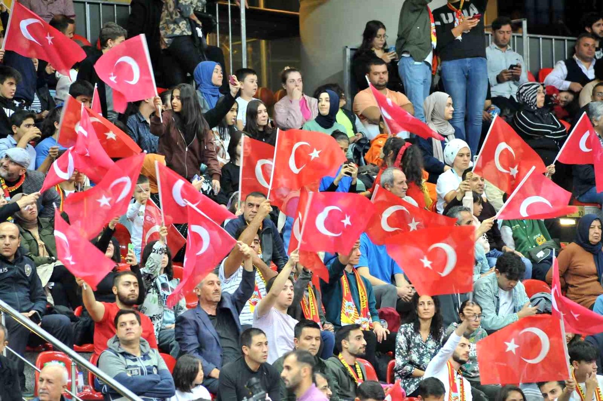 Melikgazi Kayseri Basketbol, Bursa Uludağ Basketbol\'u mağlup etti