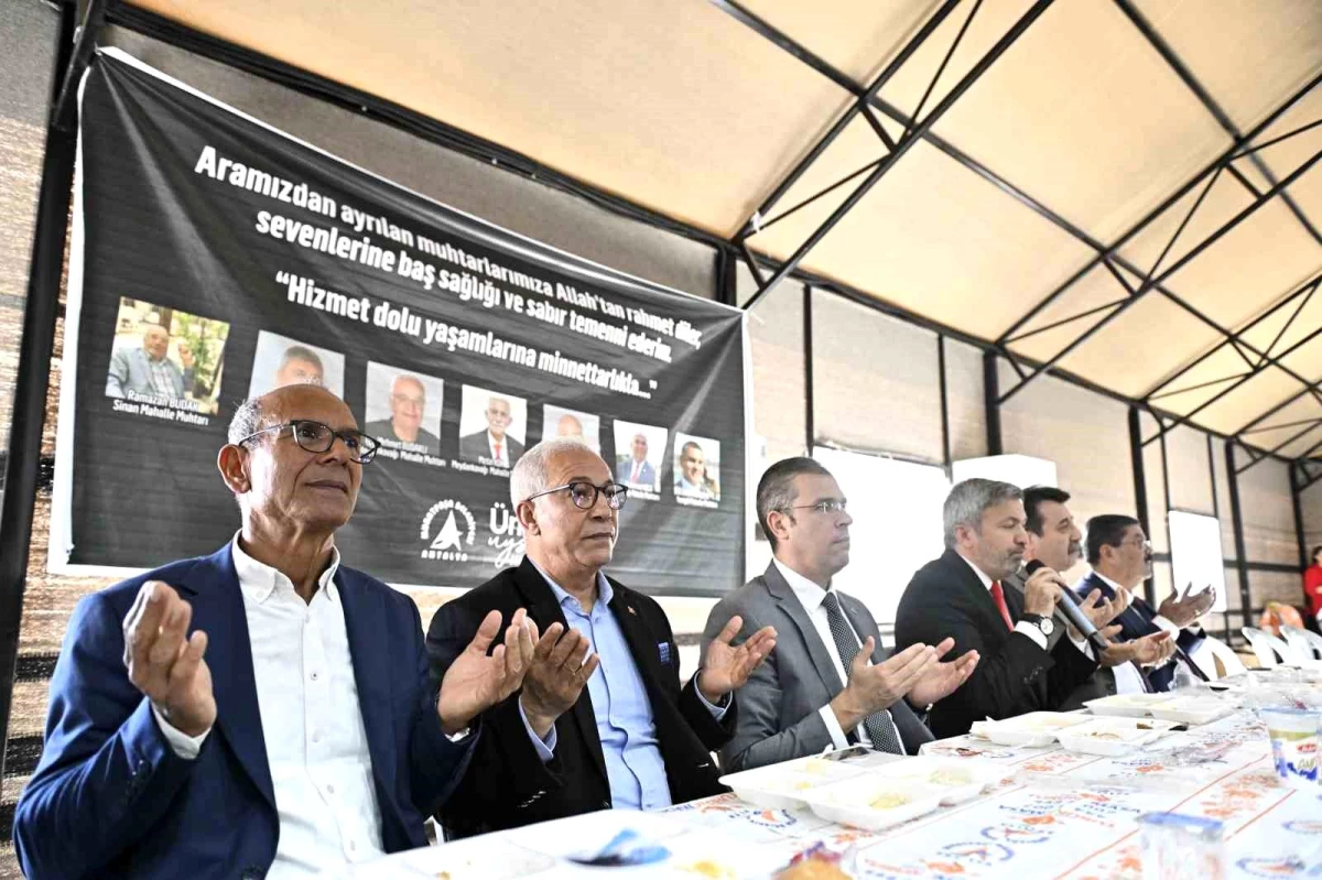 Muratpaşa Belediyesi, vefat eden muhtarlar için mevlit okuttu