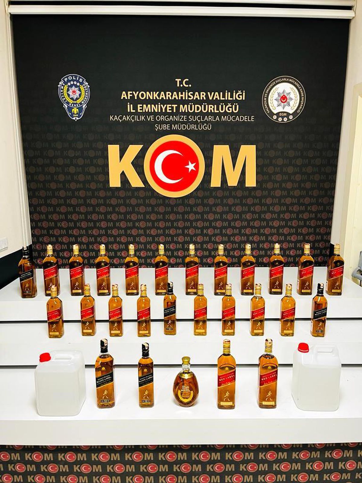 Afyonkarahisar\'da Kaçak Alkol Operasyonu