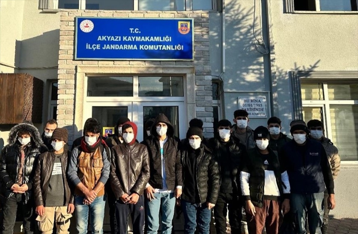 Sakarya\'da 31 düzensiz göçmen yakalandı