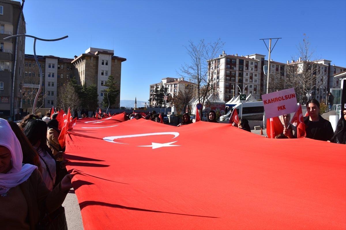 Şırnak\'ta AK Parti Kadın Kolları, PKK\'ya tepki gösterdi