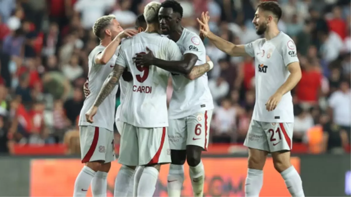 Sakatlığı süren Galatasaraylı Davinson Sanchez, Süper Kupa maçında yok