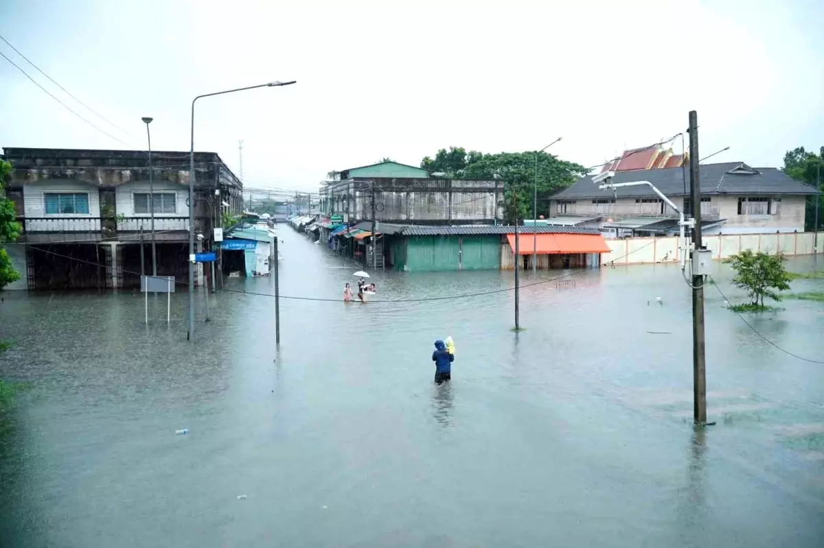 Tayland\'da muson yağışlarından kaynaklı sel felaketi: 6 ölü