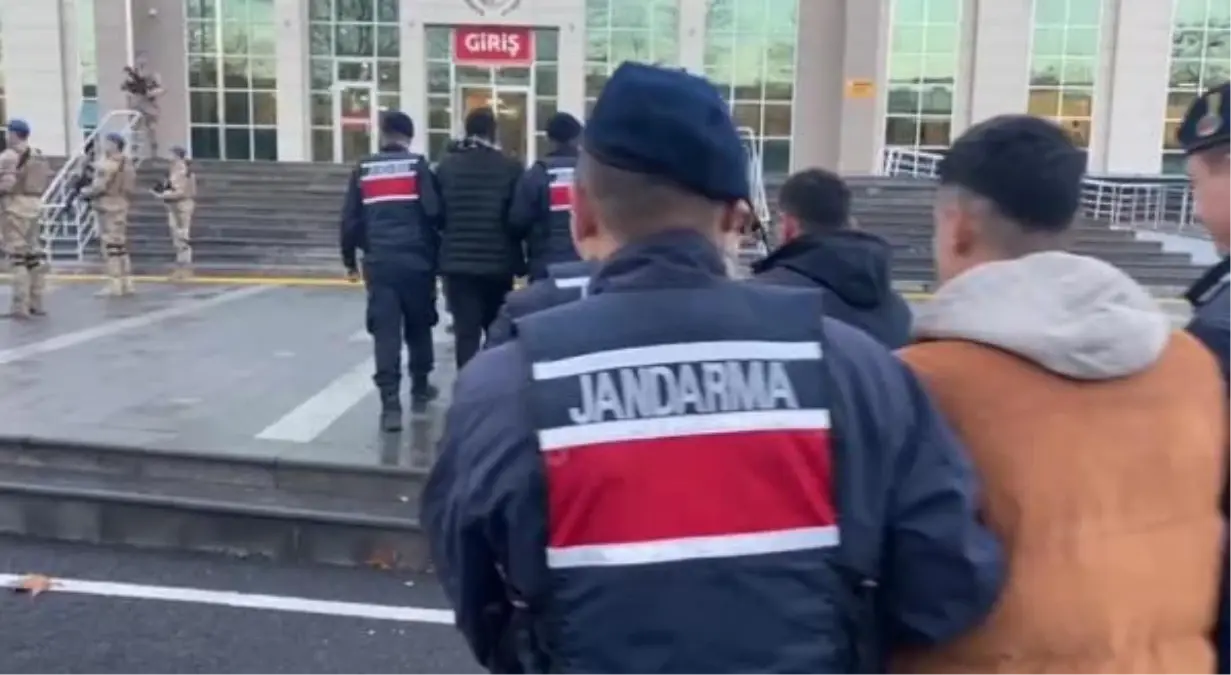 Tekirdağ'da PKK/KCK/PYD propagandası yapan 3 şüpheliden 2'si tutuklandı