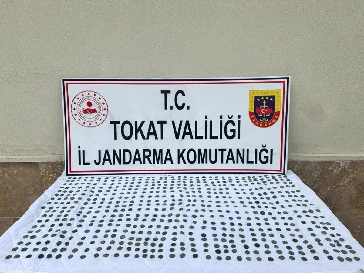 Tokat\'ta Selçuklu dönemine ait 620 sikke ele geçirildi