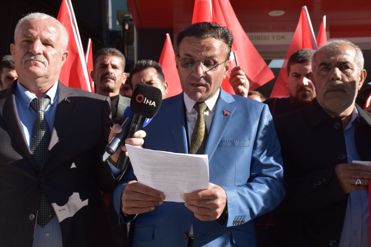 Şırnak\'ta Türkiye Gazileri ve Şehit Aileleri Vakfı DEM Partisi\'ne tepki gösterdi