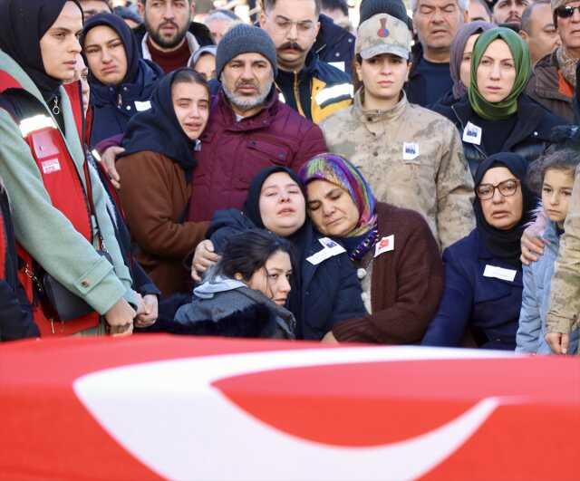 12 askerimizin şehit olduğu saldırıyla ilgili MSB'den açıklama: Yaralı komutanımız çatışmaya devam etti