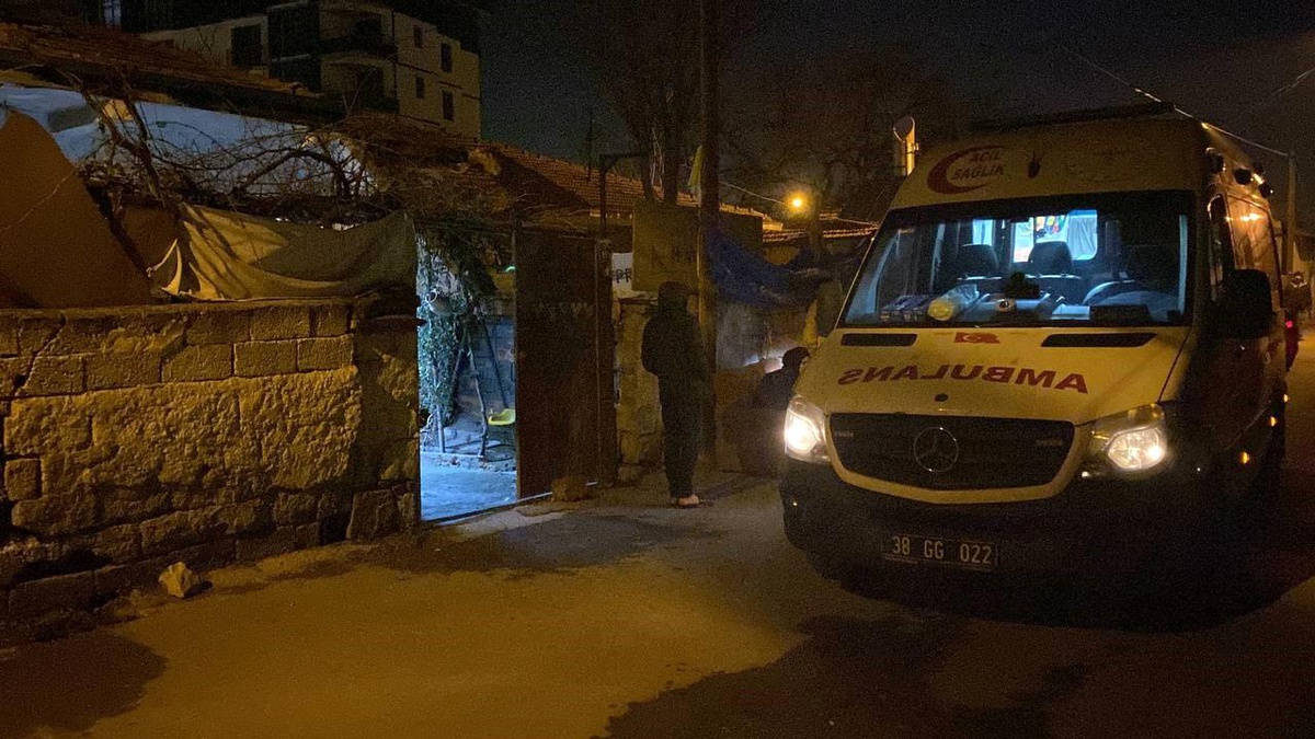 Kayseri\'de 20 günlük bebek beşiğinde ölü bulundu
