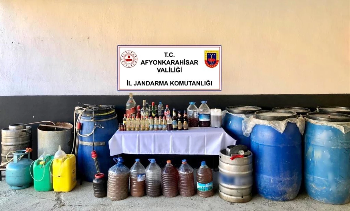 Afyonkarahisar\'da Kaçak Alkol Üretimi: 2 Kişi Yakalandı