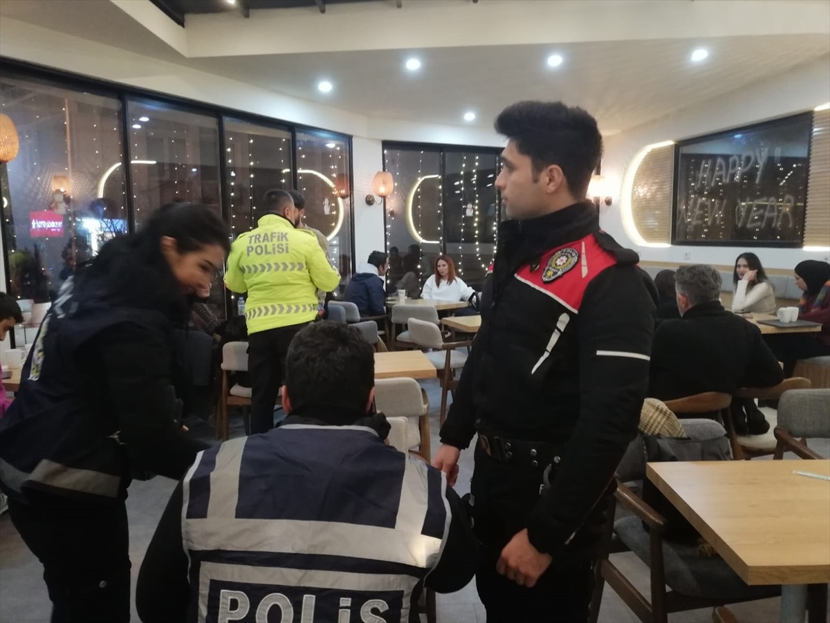 Amasya\'da Polis Ekipleri Tarafından Huzur ve Güven Uygulaması Gerçekleştirildi
