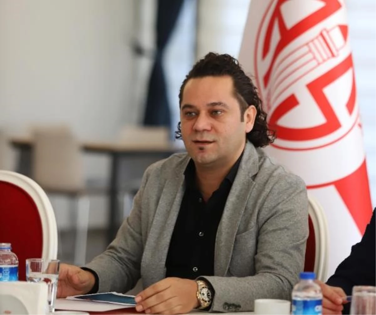 Antalyaspor, devre arasında yıldız oyuncu satmayı düşünmüyor