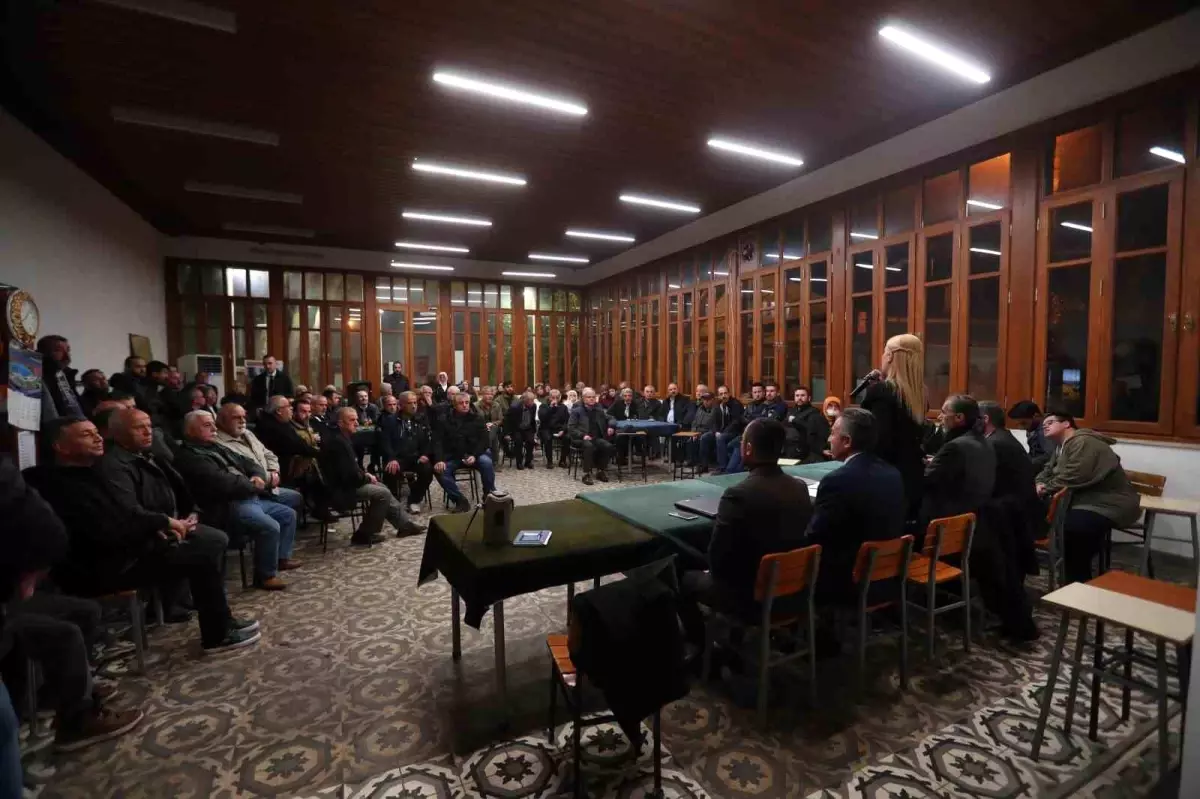 Denizli Merkezefendi Belediye Başkanı Şeniz Doğan, Şirinköy Mahalle sakinleri ile bir araya geldi