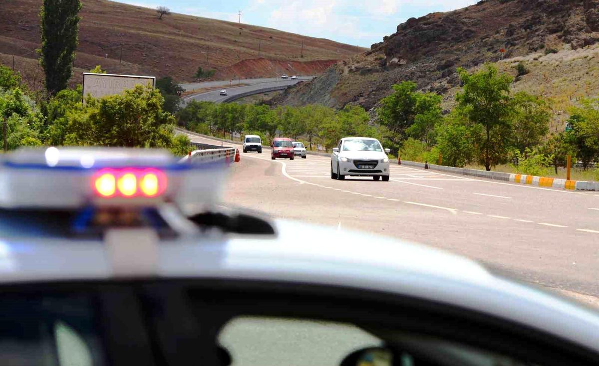 Konya\'da kamera sistemleriyle trafik denetimleri sürüyor