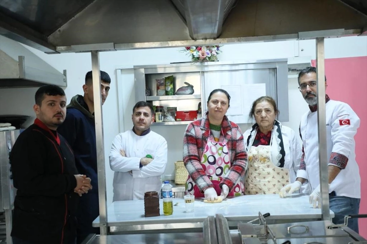 Diyarbakır\'da Yenişehir Belediyesi tarafından düzenlenen ücretsiz aşçılık kursları büyük ilgi görüyor