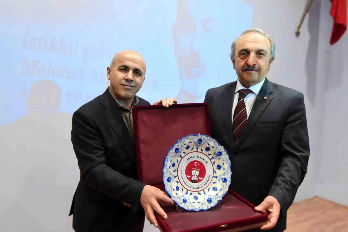 ERVAK Başkanı Güzel: "Riyakârlık, Mehmet Akif Ersoy\'un hayatında olmayan kavramlardı"